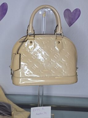 Louis Vuitton Vernis Alma BB Patent Leather Satchel in Beige